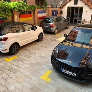 Virginia's Rooms-private Free Parking And Carignano District Гостевой дом